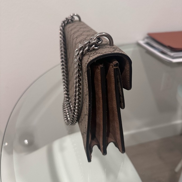 Gucci Dionysus Medium Shoulder Bag - Picture 4 of 8